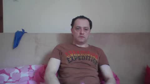 Snapshot of ja424387 chatting on February 2026 09:35:02 AM Tomek online show from February 2026 09:35:02 AM
