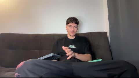 INDEPENDENT MODEL online show from January 2026 11:31:02 PM