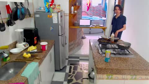 Laick online show from November 2025 07:25:02 PM