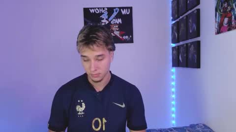 J online show from October 2025 04:35:02 AM