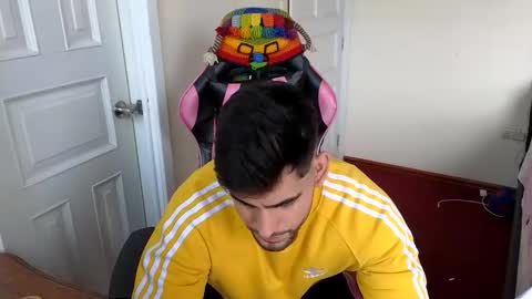 Snapshot of jackecuador chatting on December 2025 09:22:02 PM Jack online show from December 2025 09:22:02 PM