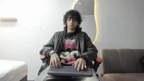 Snapshot of jackestaylor chatting on February 2026 06:13:01 AM Jackes Taylor online show from February 2026 06:13:01 AM