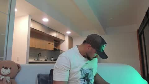 Jackson Wayne online show from November 2025 12:49:02 AM