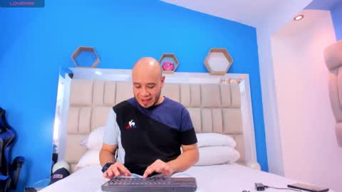 jacob_garcia_ online show from November 2025 07:24:01 PM