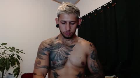 Michael Caicedo online show from September 2025 03:30:02 AM