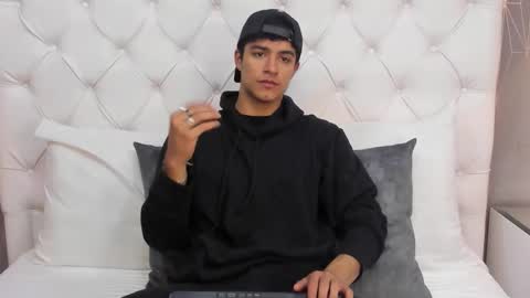 Jacob online show from September 2025 03:19:01 AM