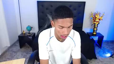jacobcum18 online show from June 2026 01:32:02 PM