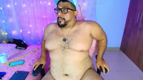 daddy sir master bear online show from March 2025 05:52:02 AM