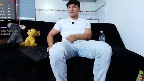 Snapshot of jacques_cardiet chatting on April 2026 02:32:01 PM jacobo online show from April 2026 02:32:01 PM