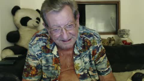 Snapshot of jacques_de_france chatting on January 2025 03:43:01 AM Jacques online show from January 2025 03:43:01 AM
