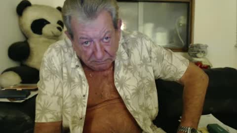 Snapshot of jacques_de_france chatting on February 2025 04:58:01 AM Jacques online show from February 2025 04:58:01 AM