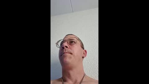 Snapshot of jacquesfournirr chatting on April 2026 11:55:02 PM jacquesfournirr online show from April 2026 11:55:02 PM