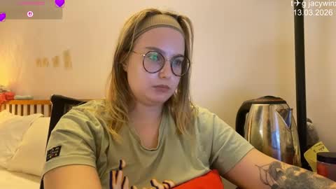 jacywinslat online show from March 2026 12:45:02 PM