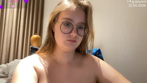 jacywinslat online show from April 2026 11:59:02 AM