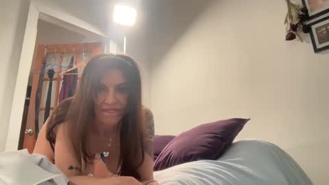 Snapshot of jada_lovelace chatting on December 2024 05:26:01 PM JL online show from December 2024 05:26:01 PM