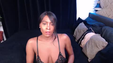 Jade online show from October 2025 11:19:01 AM