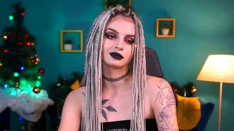 jade_castle online show from December 2024 05:15:01 AM