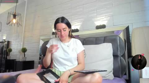  JADE  online show from November 2025 06:55:02 PM