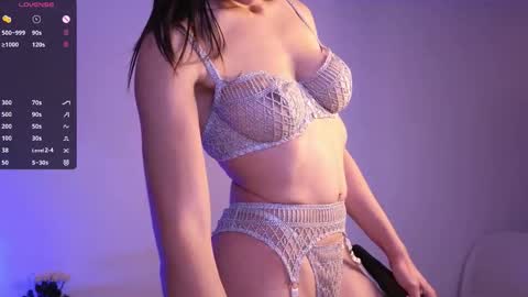 Jade Paris online show from November 2025 07:45:02 PM