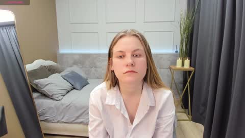 Jade online show from December 2024 12:04:01 AM