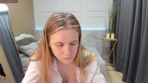 Jade online show from December 2024 03:04:02 AM