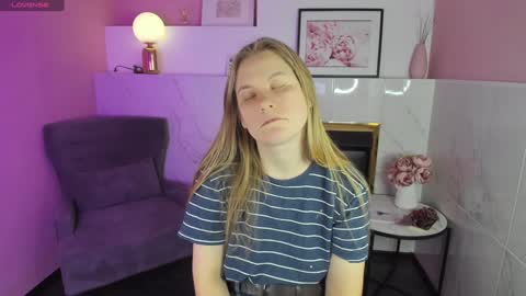 Jade online show from January 2025 07:49:01 PM