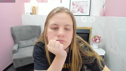 Jade online show from January 2025 12:37:01 AM