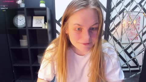 Jade online show from February 2025 09:48:01 PM