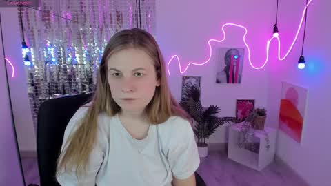 Jade online show from March 2025 07:48:01 PM