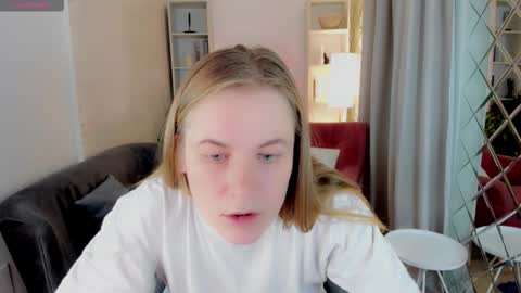 Jade online show from October 2025 09:04:01 PM