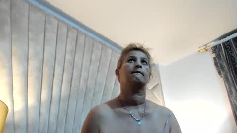 Jade  online show from November 2025 10:25:02 AM