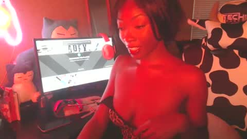 Jade Temptress online show from February 2025 01:41:01 PM