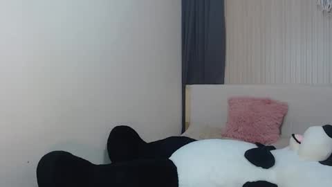 Adriana online show from October 2025 04:40:02 PM