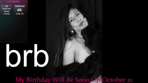 jade white  online show from September 2025 12:27:01 PM