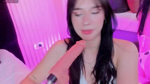 Jade Red  online show from February 2026 06:37:01 AM