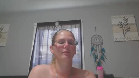 JadeLuv online show from April 2026 03:53:01 PM