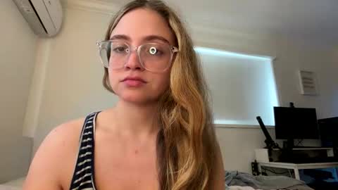 jademonroe0522 online show from February 2026 03:24:02 PM