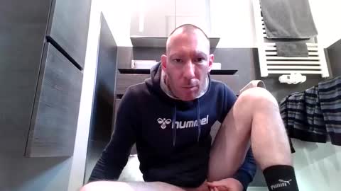 jak_81 online show from March 2025 04:44:02 PM
