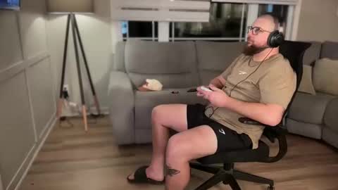 Jake online show from November 2025 12:13:01 AM