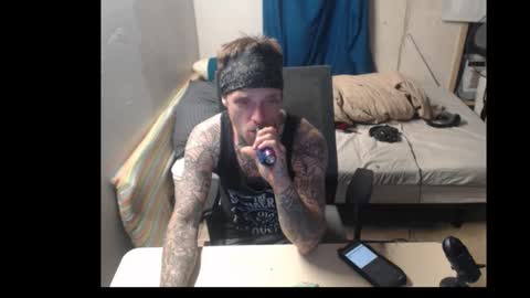 showingitoff online show from November 2025 04:24:02 AM