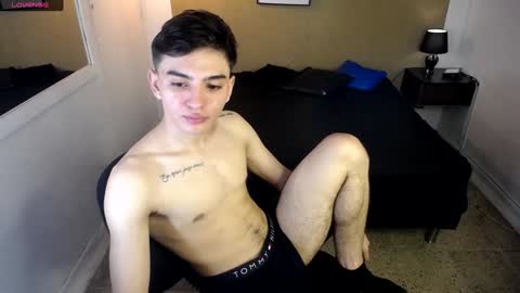 Snapshot of jake33__ chatting on December 2024 08:40:02 PM jake online show from December 2024 08:40:02 PM