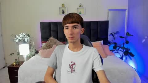 Snapshot of jake_evanss_ chatting on May 2026 02:44:01 PM JAKE online show from May 2026 02:44:01 PM