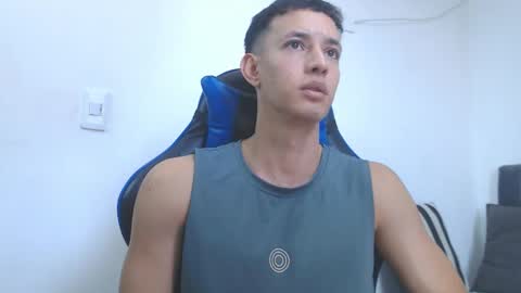 Hi guys im new 3 online show from March 2026 06:15:02 PM