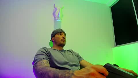 jakestone_1 online show from May 2026 01:25:02 AM