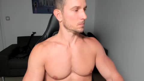 Muscle beast P online show from December 2024 07:57:01 AM