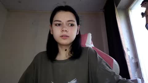 Mila online show from June 2026 05:18:01 AM