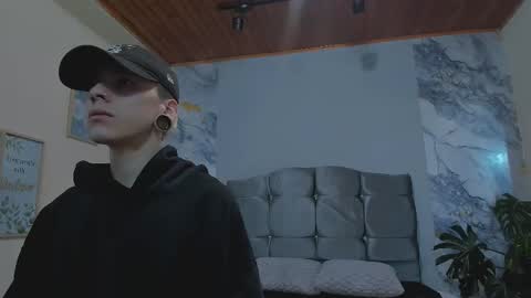 james_adamss_ online show from February 2026 11:42:02 AM