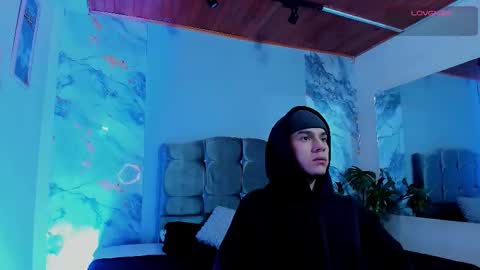 james_adamss_ online show from March 2026 11:27:02 AM