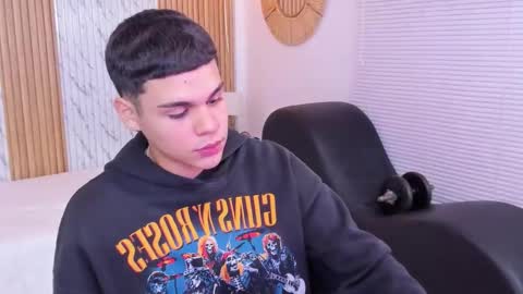 James online show from October 2025 07:35:02 PM