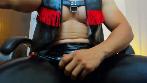 Snapshot of james_thick1 chatting on February 2025 02:11:02 PM James online show from February 2025 02:11:02 PM